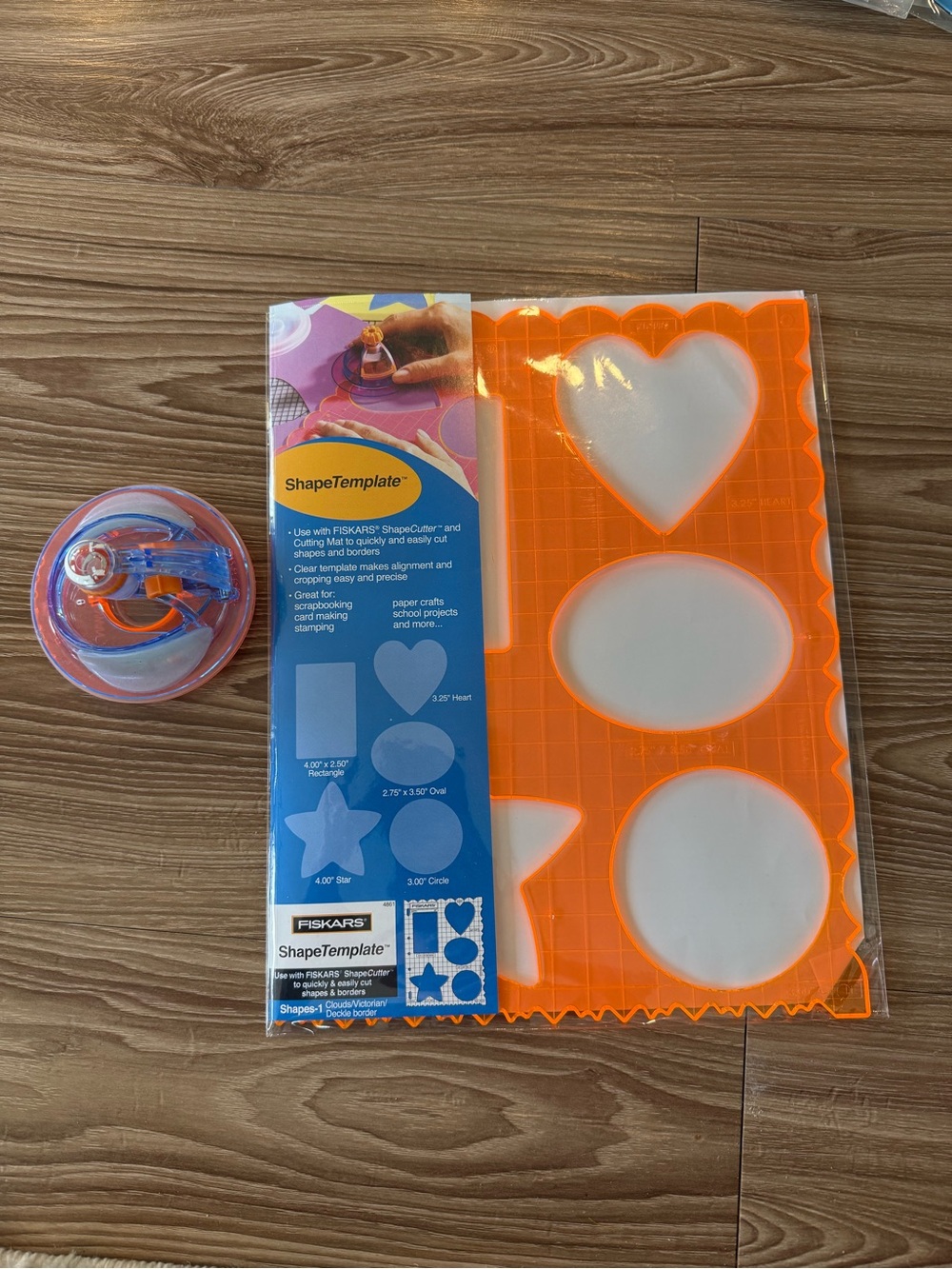Fiskars Shape Template & Shape Cutter Scrapbooking Craft Tool - Like New
